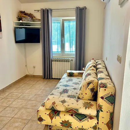 Bella Mare 1 Bedroom Terrace A5 ميدولين